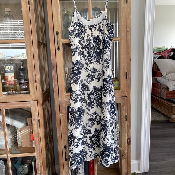 Closet Closes 11/1/22 Reformation Cassandra Dress - Picture 6 of 12